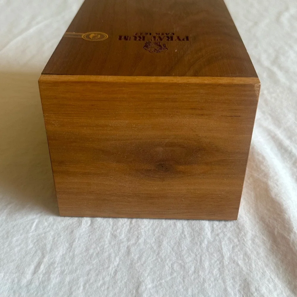 Very RARE Pyrat Rum CASK 1623 Walnut Box Display Case Empty Bottle Collectable